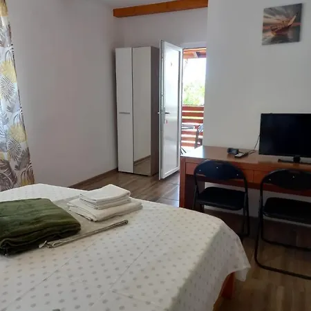 Casa Silvia بيت ضيافة فاما فيكي