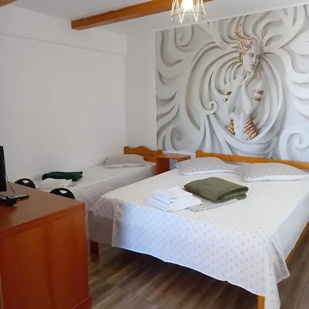 Casa Silvia فاما فيكي