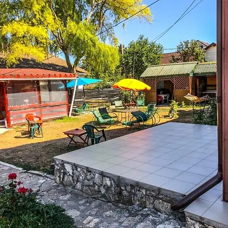 Konukevi Casa Silvia 3*