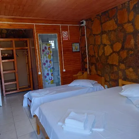 Konukevi Casa Silvia 3*